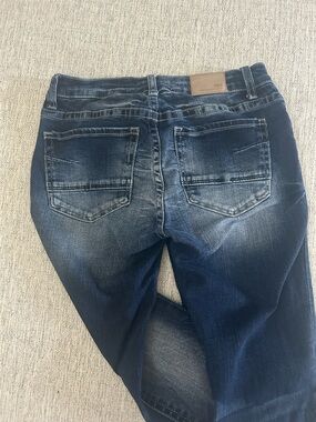 BKE Women's Straight Leg Jeans in Dark Blue with Fading